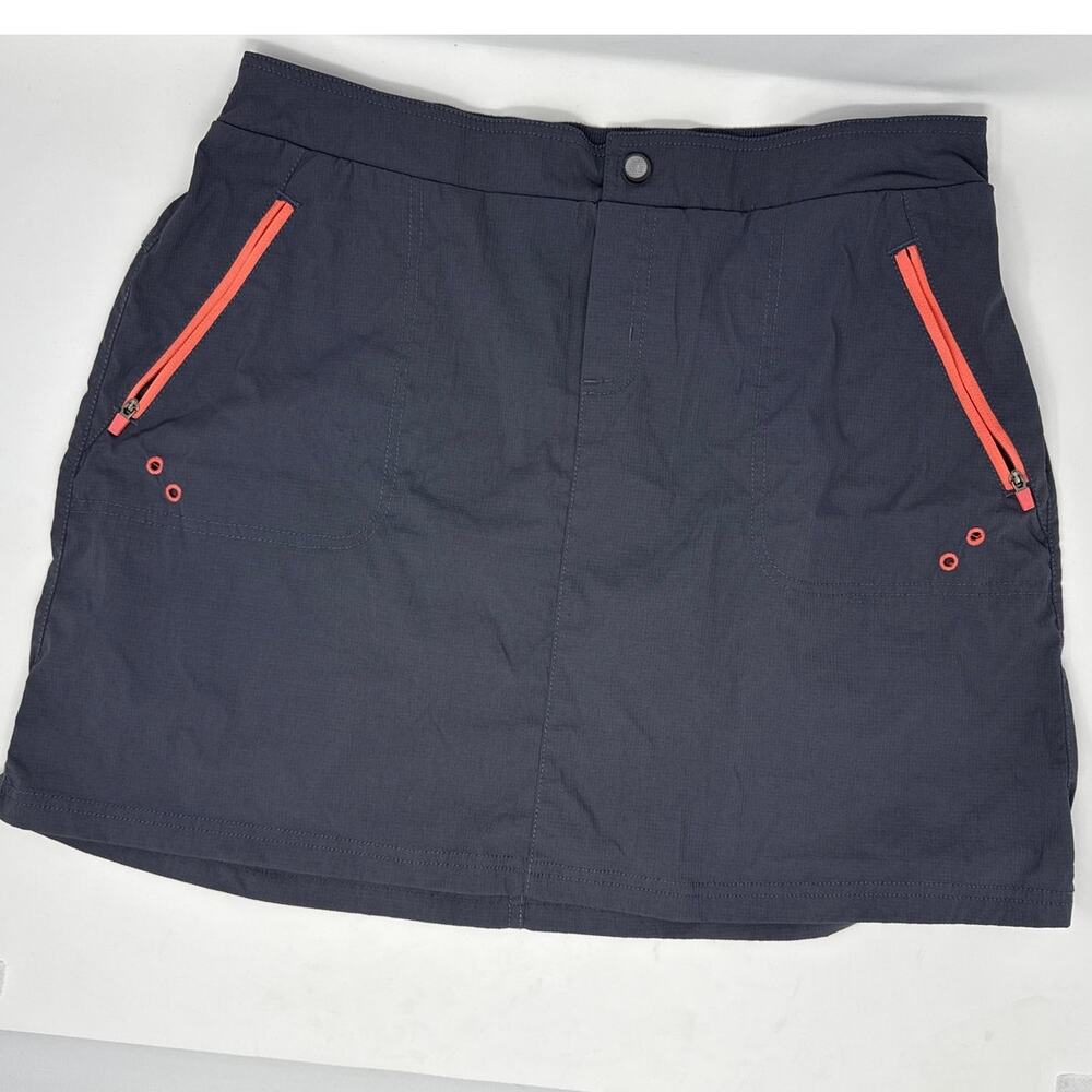 Te Verde Dark Grey Skort with Peach Accents size medium